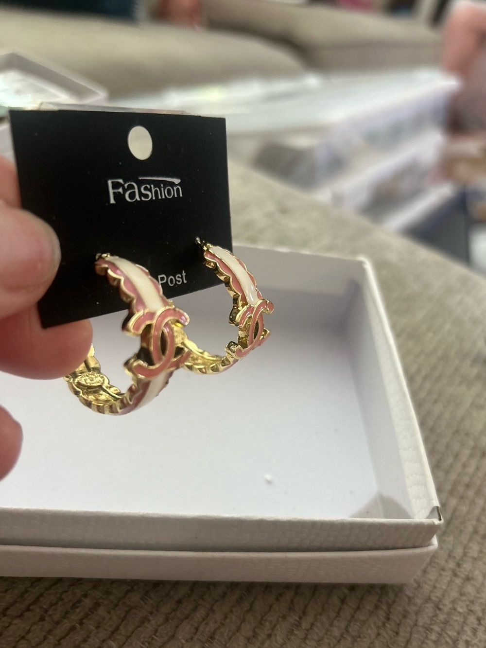 Elegance Pink & Gold Interlocking Hoop Post Earrings, New - Picture 7 of 7